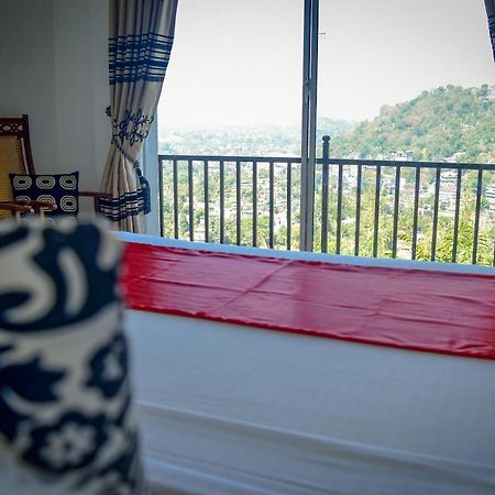Angel Tower Bed & Breakfast Kandy Bagian luar foto