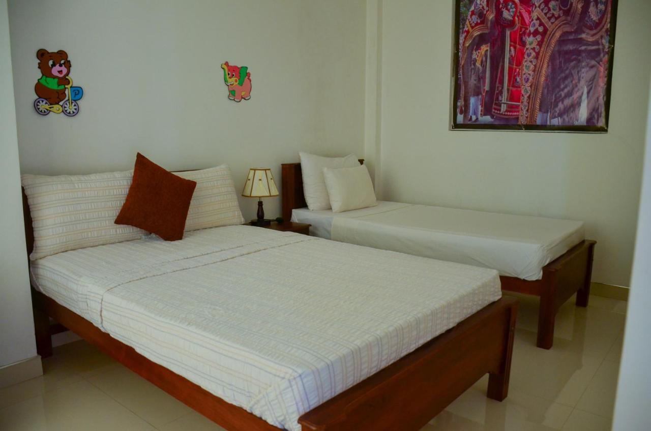 Angel Tower Bed & Breakfast Kandy Bagian luar foto