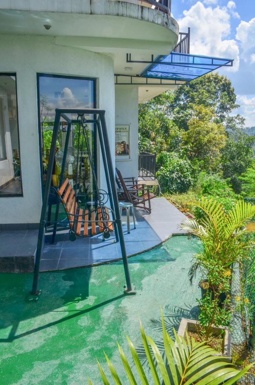 Angel Tower Bed & Breakfast Kandy Bagian luar foto