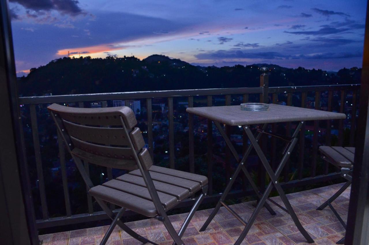 Angel Tower Bed & Breakfast Kandy Bagian luar foto