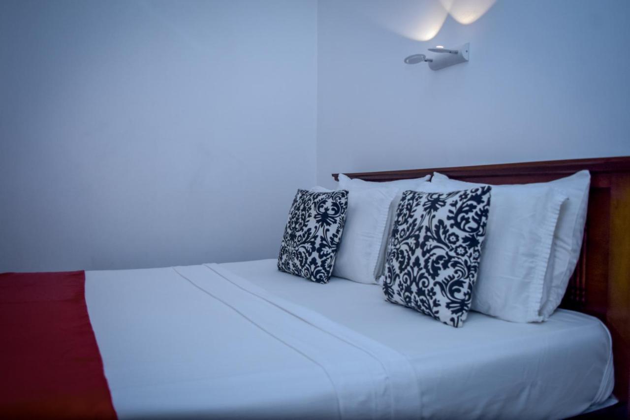 Angel Tower Bed & Breakfast Kandy Bagian luar foto